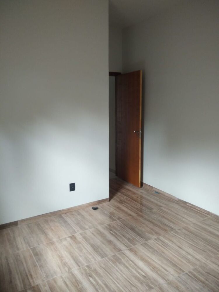 Casa à venda com 2 quartos, 70m² - Foto 15