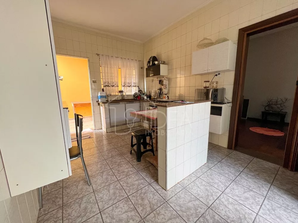 Casa à venda com 3 quartos, 192m² - Foto 4