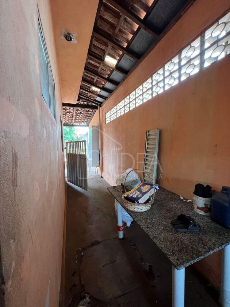 Casa à venda com 2 quartos, 158m² - Foto 4