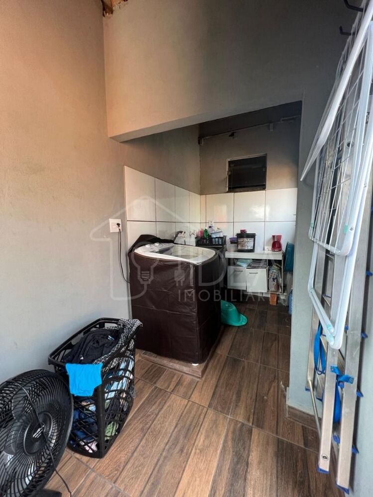 Casa, 4 quartos, 246 m² - Foto 3