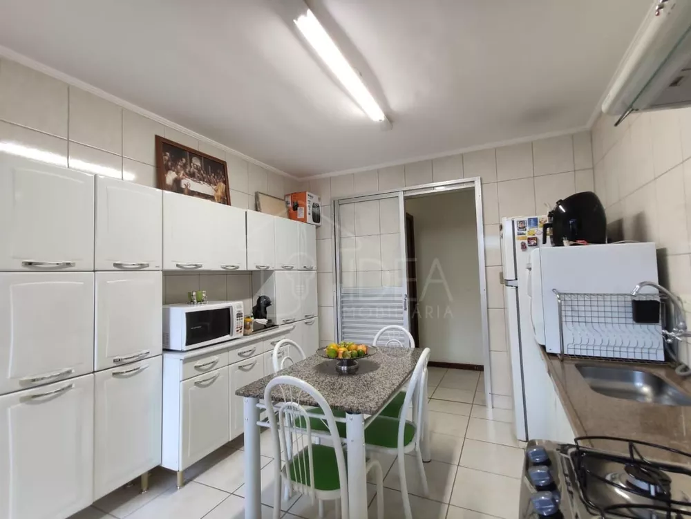 Apartamento à venda com 3 quartos, 131M2 - Foto 4