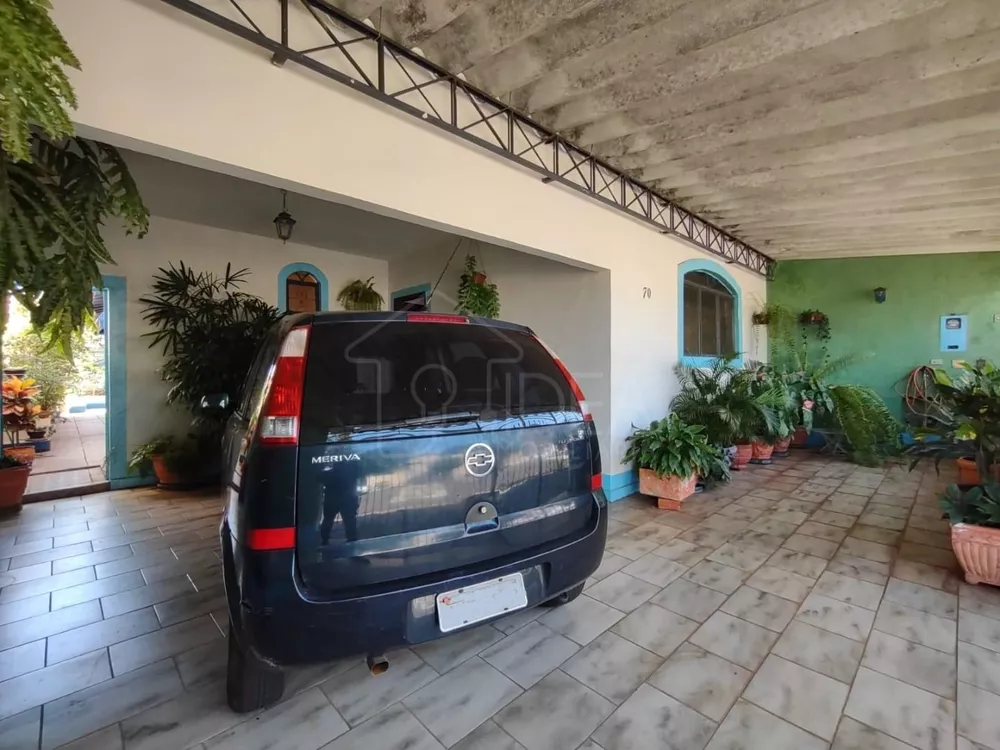 Casa, 3 quartos, 218 m² - Foto 2