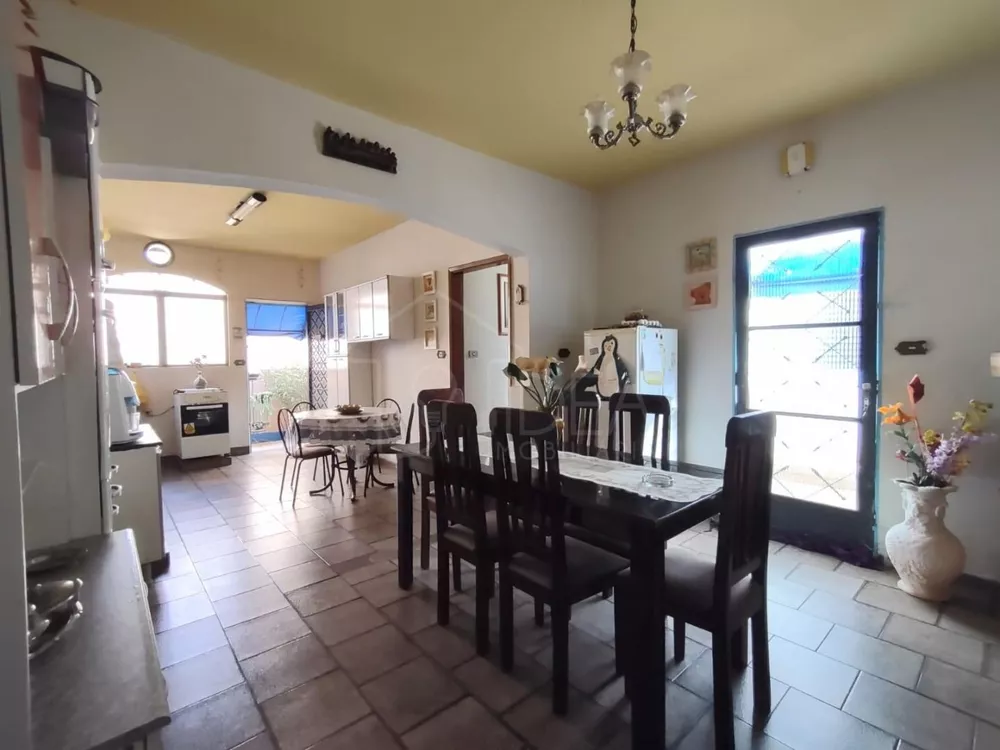 Casa, 3 quartos, 218 m² - Foto 4