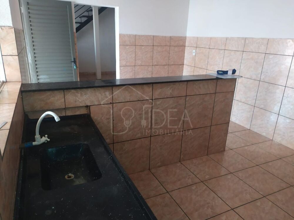 Casa à venda com 2 quartos, 90m² - Foto 9