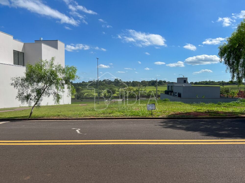 Loteamento e Condomínio, 304 m² - Foto 1