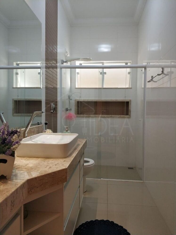 Casa à venda com 3 quartos, 247m² - Foto 7