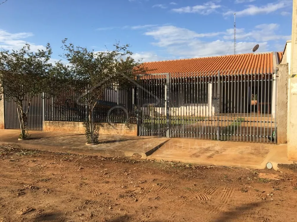 Chácara à venda com 3 quartos, 136m² - Foto 1