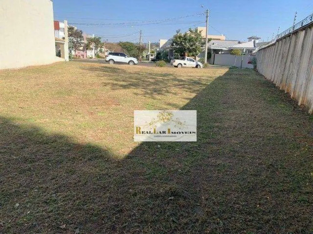 Loteamento e Condomínio, 500 m² - Foto 1