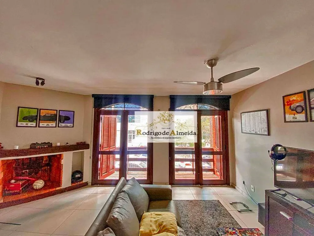 Casa, 3 quartos, 238 m² - Foto 3
