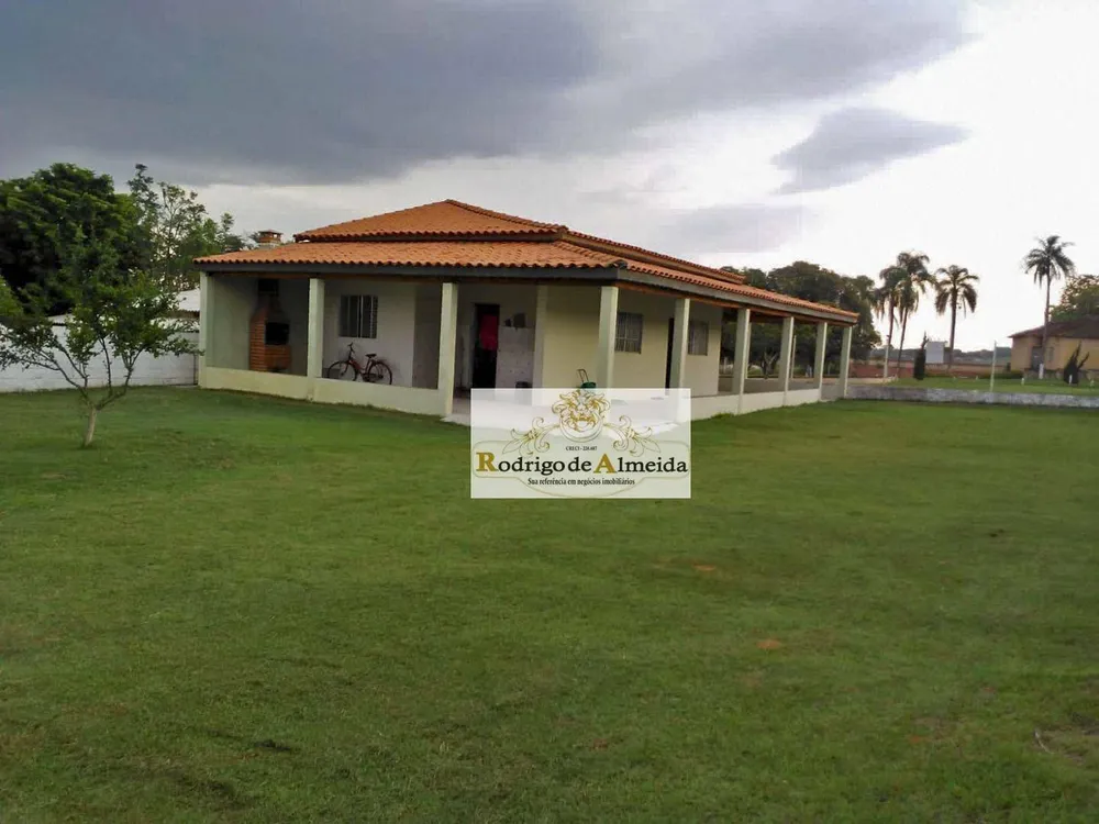 Chácara, 2 quartos, 940 m² - Foto 1