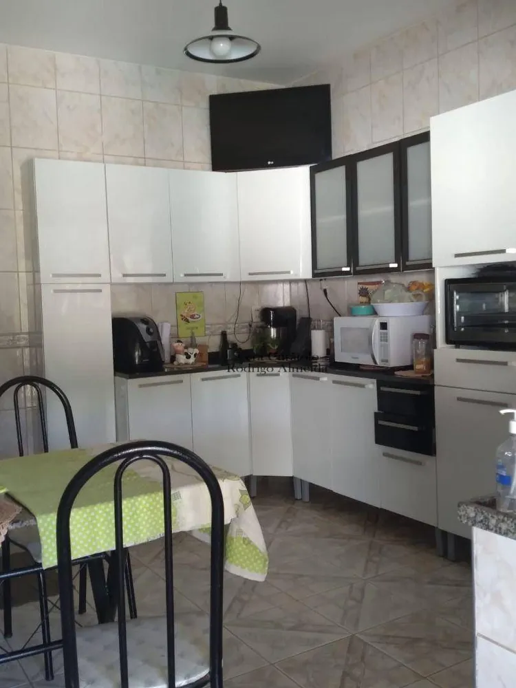 Chácara, 4 quartos, 1030 m² - Foto 2