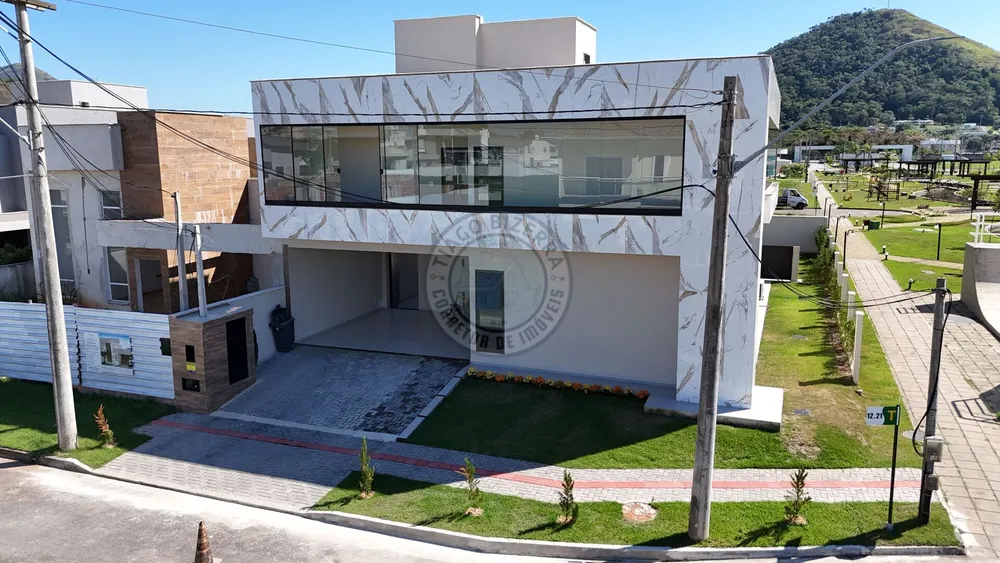 Casa, 4 quartos, 323 m² - Foto 1