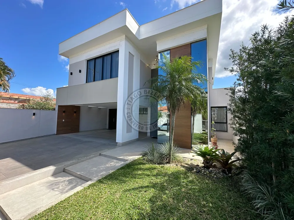 Casa, 4 quartos, 330 m² - Foto 1