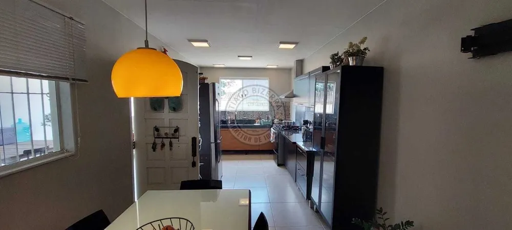 Casa, 6 quartos, 250 m² - Foto 13