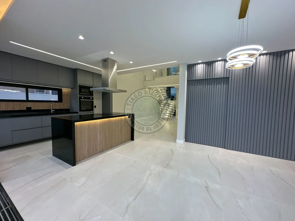 Casa, 4 quartos, 270 m² - Foto 13