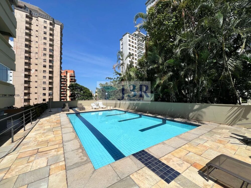 Apartamento à venda com 3 quartos, 220m² - Foto 4
