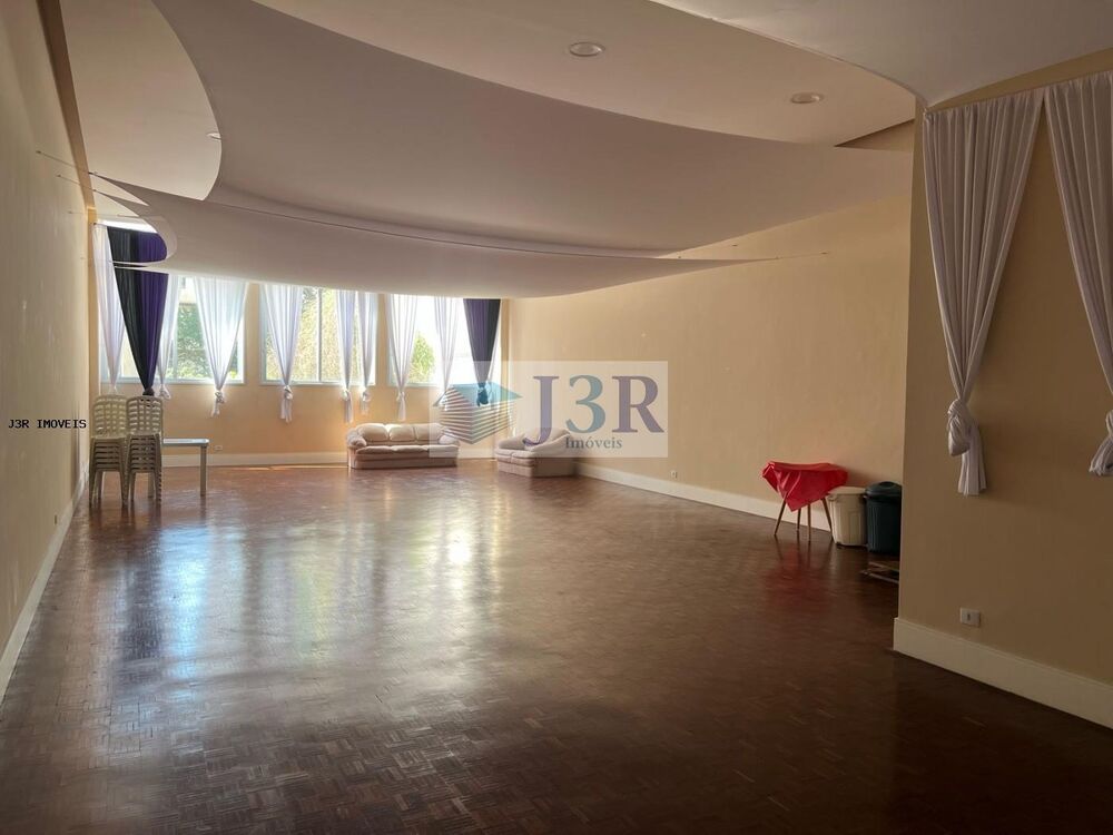 Apartamento à venda com 3 quartos, 220m² - Foto 31