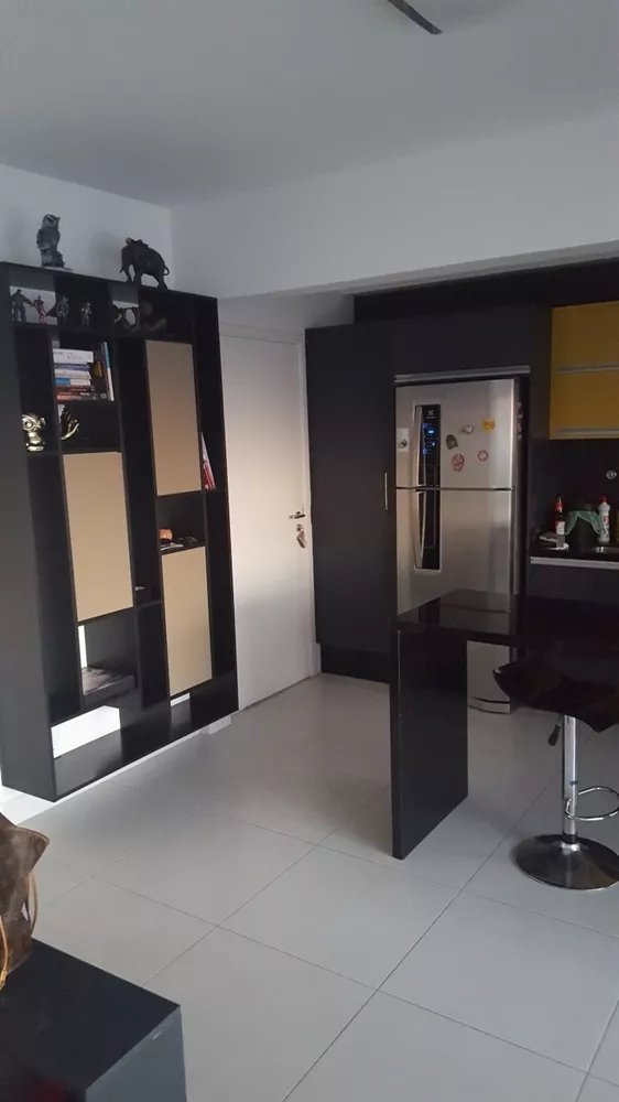 Apartamento à venda com 2 quartos, 87m² - Foto 3