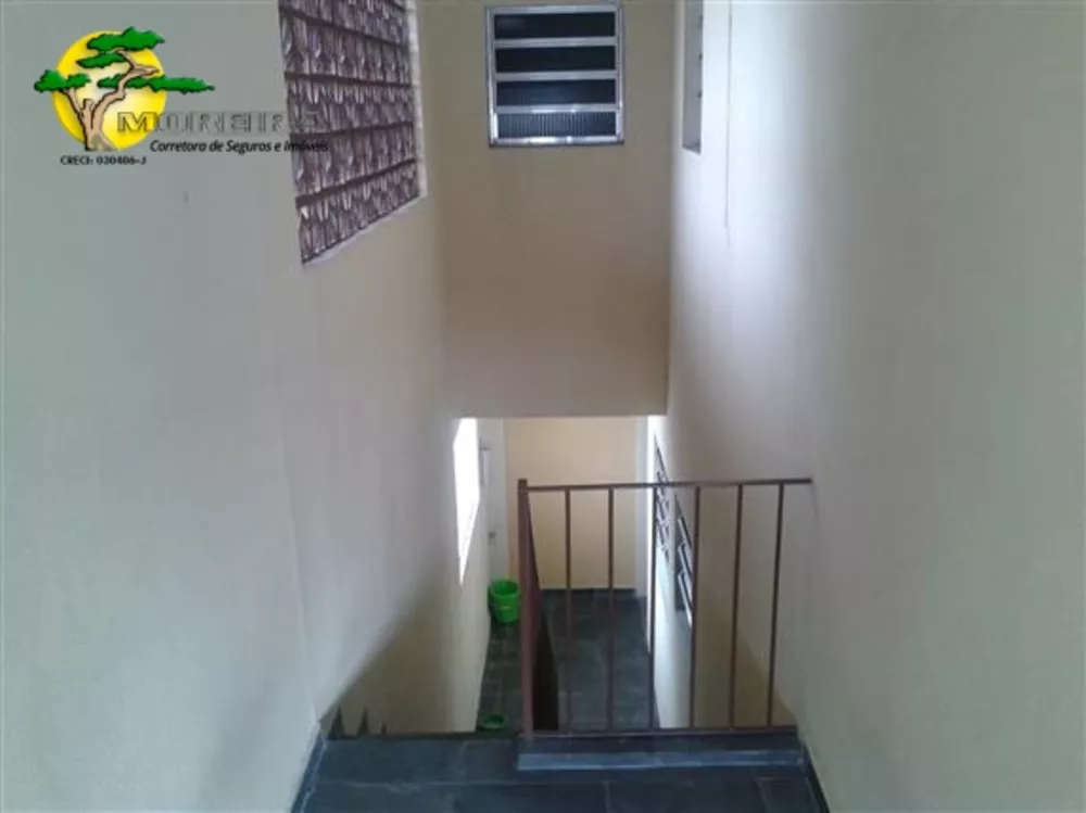 Sobrado à venda com 3 quartos, 200m² - Foto 2