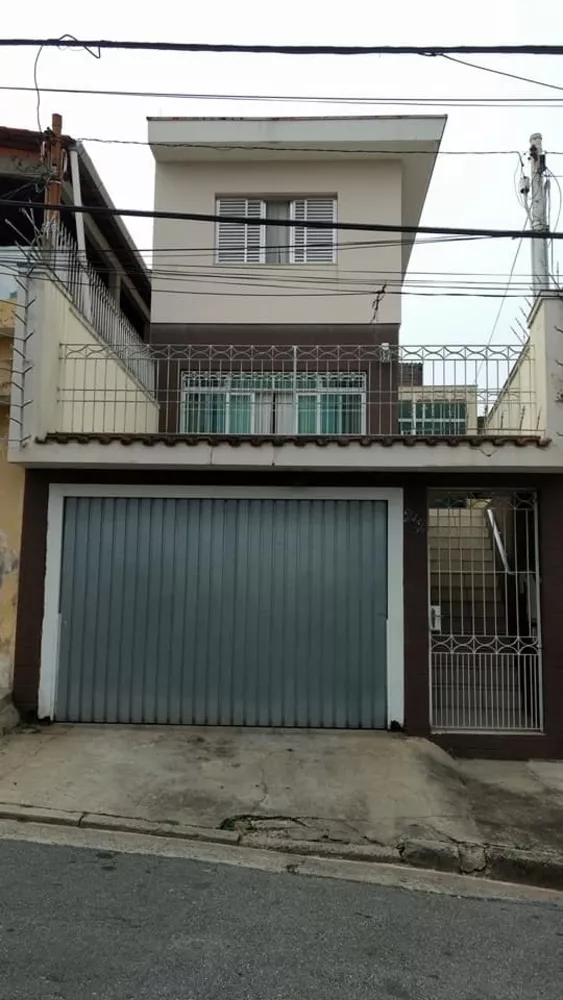 Sobrado à venda com 3 quartos, 185m² - Foto 1