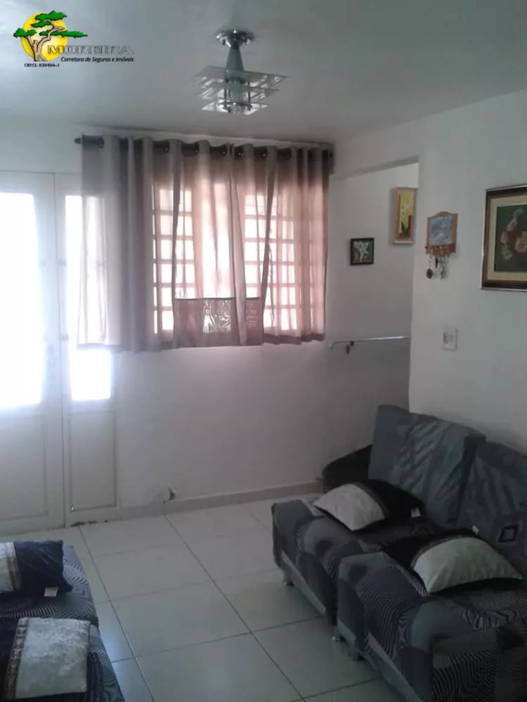 Casa à venda com 3 quartos, 100m² - Foto 2