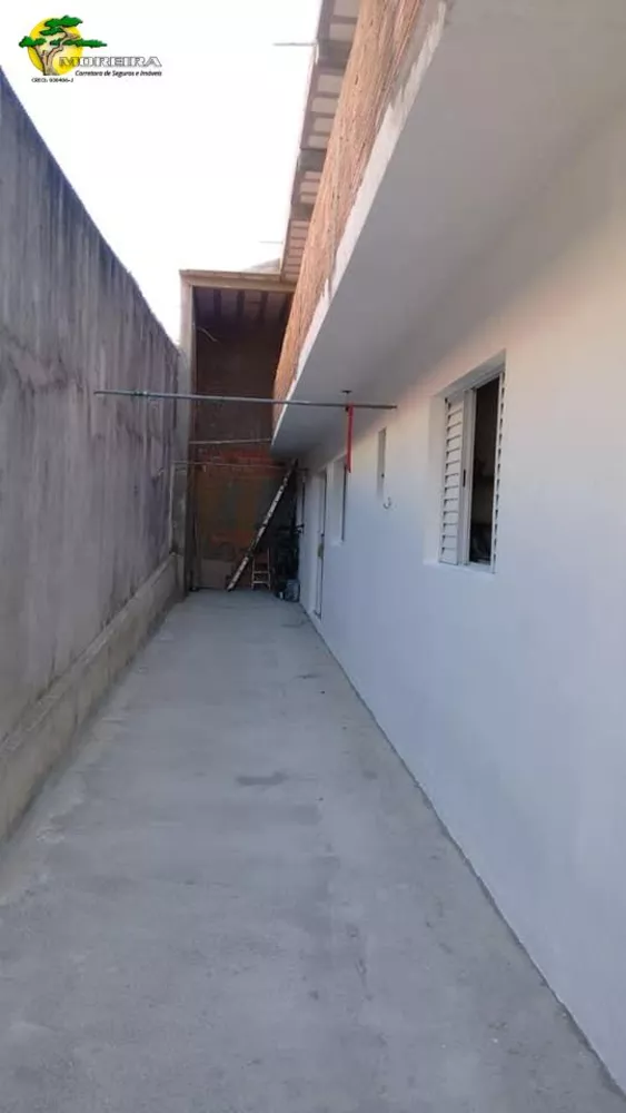 Casa à venda com 4 quartos, 198m² - Foto 4