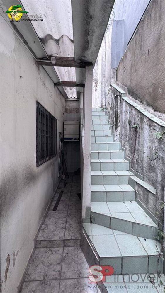 Casa para alugar com 2 quartos, 180m² - Foto 5