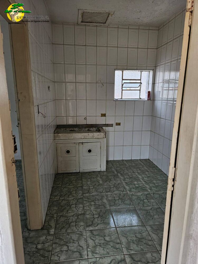 Casa à venda com 1 quarto, 325m² - Foto 1