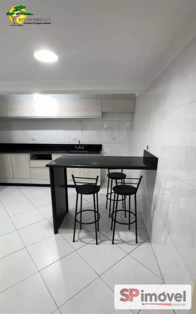 Sobrado à venda com 3 quartos, 140m² - Foto 2