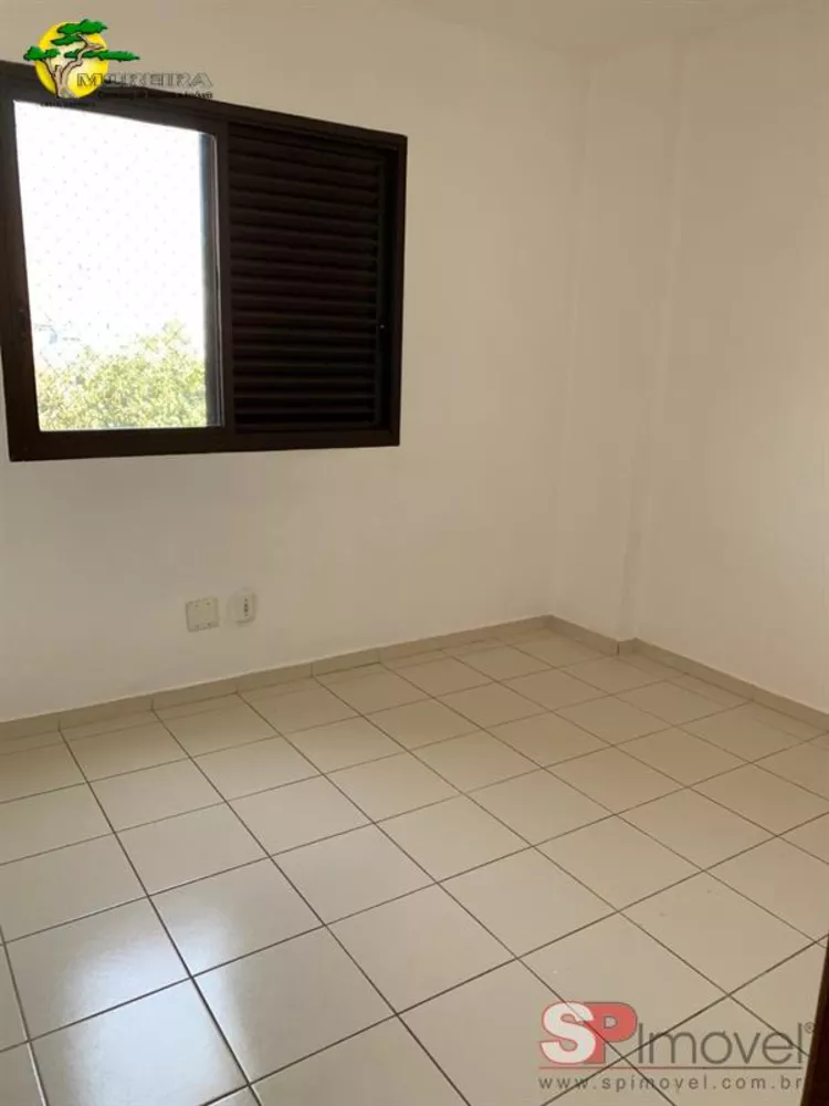 Apartamento à venda com 3 quartos, 82m² - Foto 4