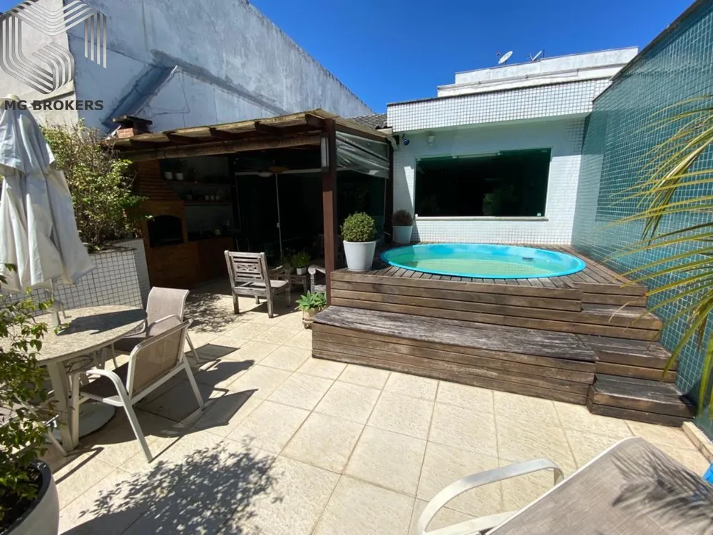 Cobertura, 3 quartos, 198 m² - Foto 1