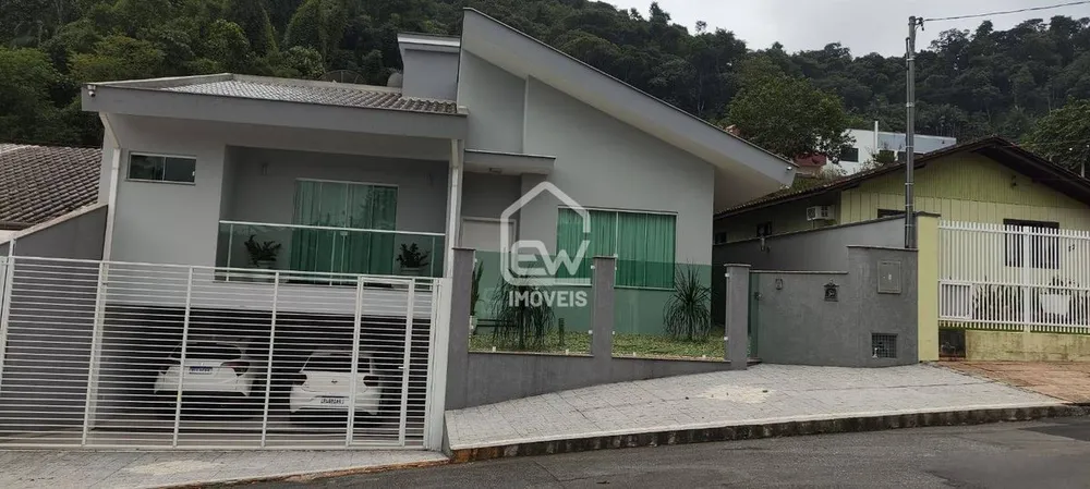 Casa, 3 quartos, 388 m² - Foto 1