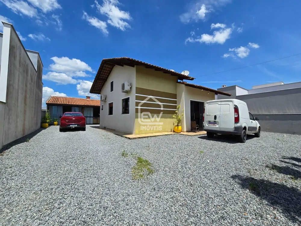 Casa, 3 quartos, 371 m² - Foto 1
