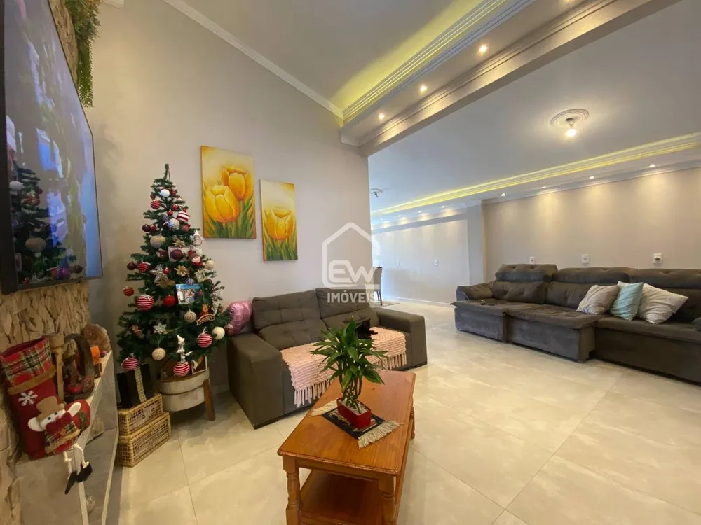 Casa, 3 quartos, 441 m² - Foto 1