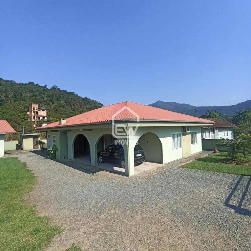 Casa, 4 quartos, 220 m² - Foto 1