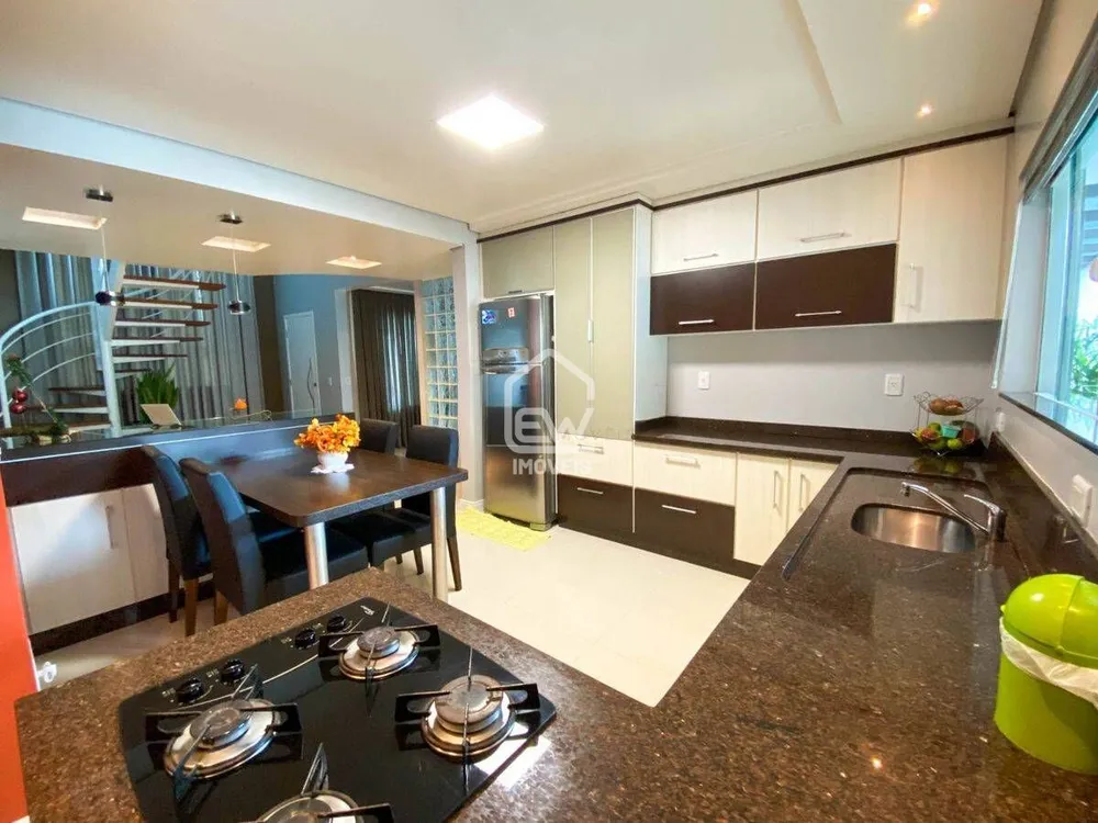 Casa, 3 quartos, 320 m² - Foto 2