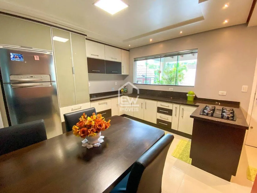 Casa, 3 quartos, 320 m² - Foto 1