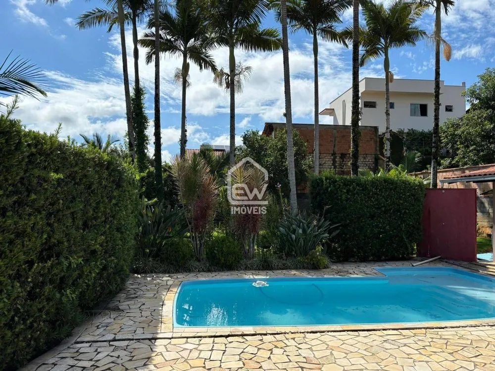 Casa, 3 quartos, 227 m² - Foto 1