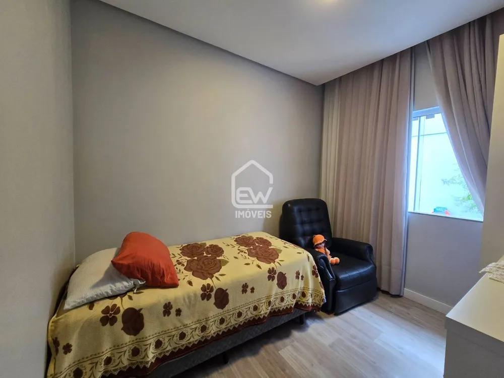 Casa, 3 quartos, 199 m² - Foto 2