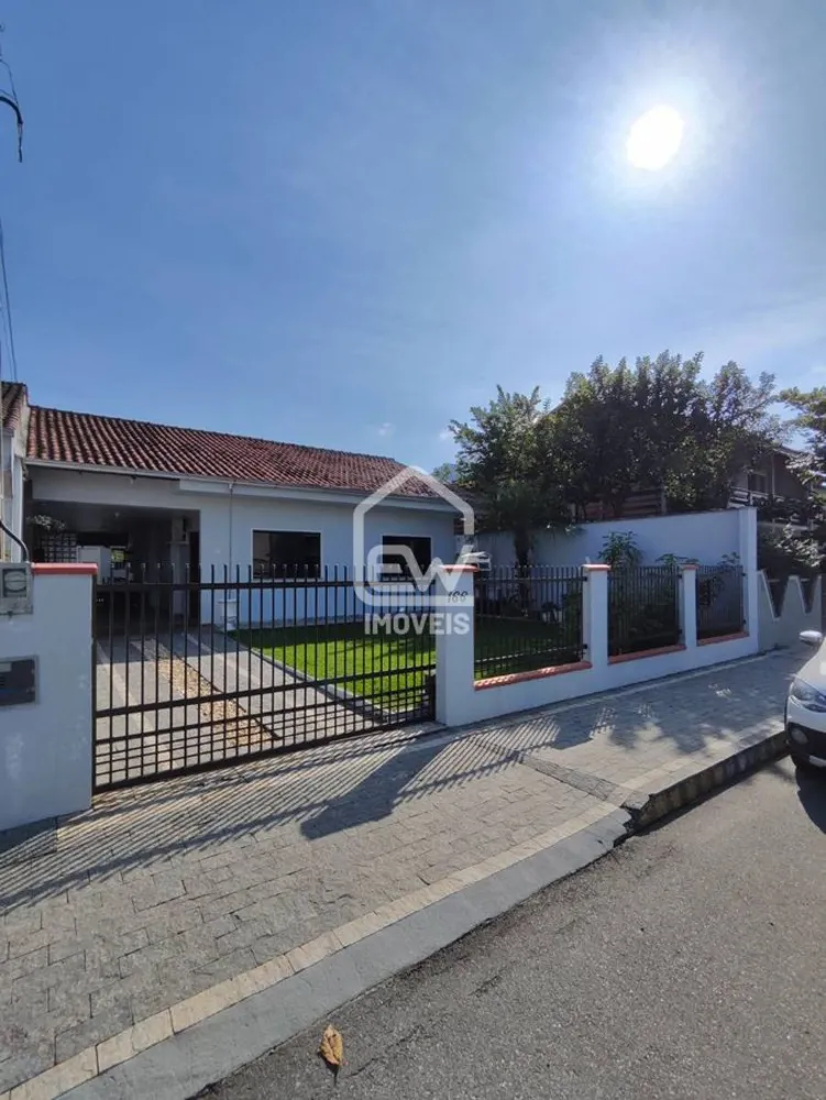 Casa, 3 quartos, 288 m² - Foto 1