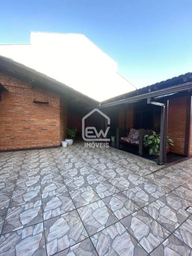 Casa, 4 quartos, 390 m² - Foto 1
