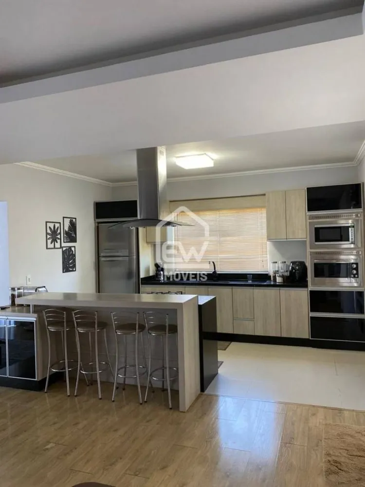 Casa, 3 quartos, 1085 m² - Foto 4