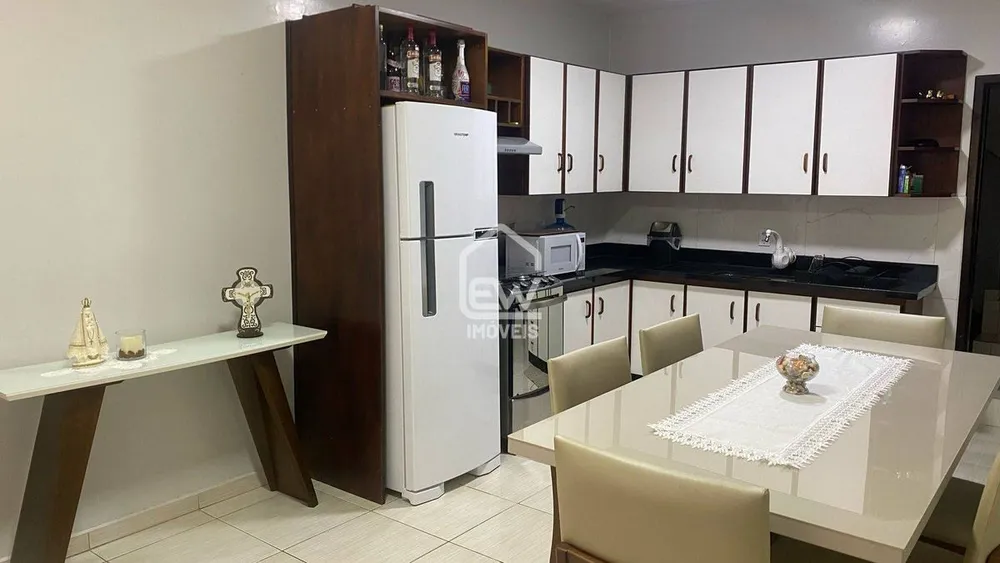 Casa, 3 quartos, 850 m² - Foto 2