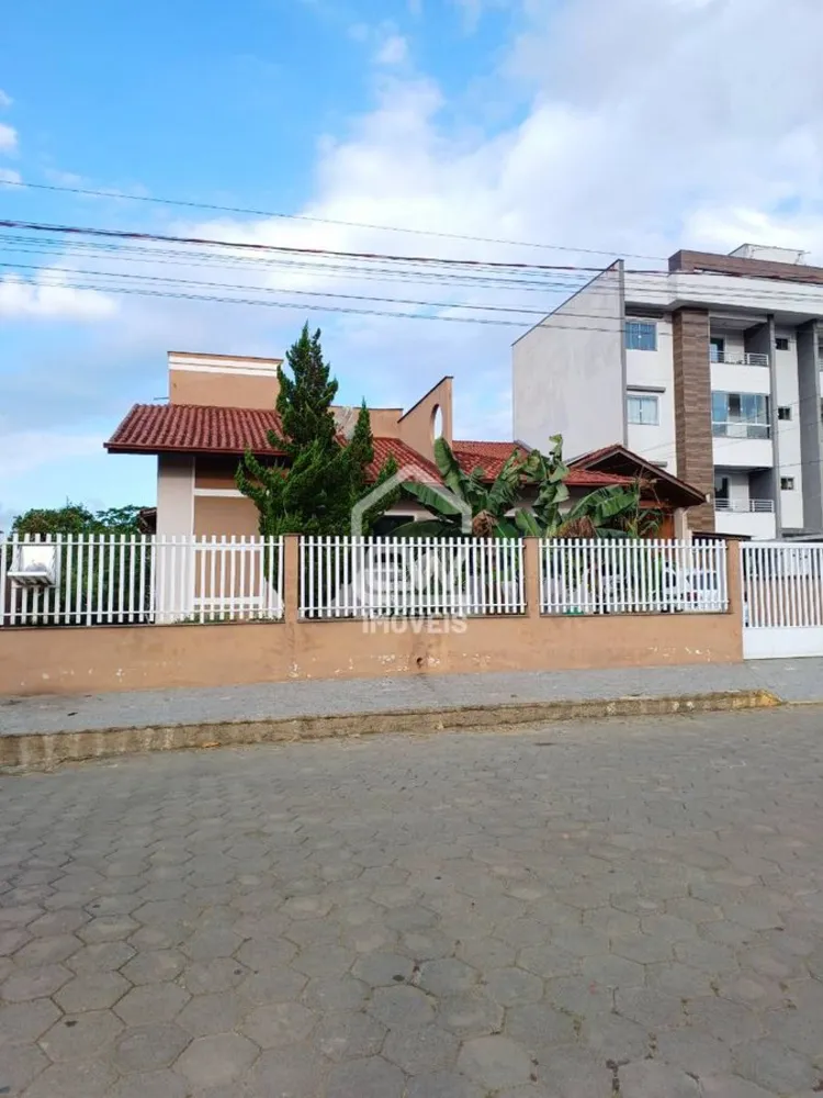 Casa, 3 quartos, 394 m² - Foto 1