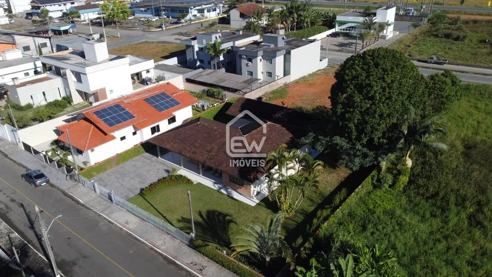 Casa, 3 quartos, 250 m² - Foto 3