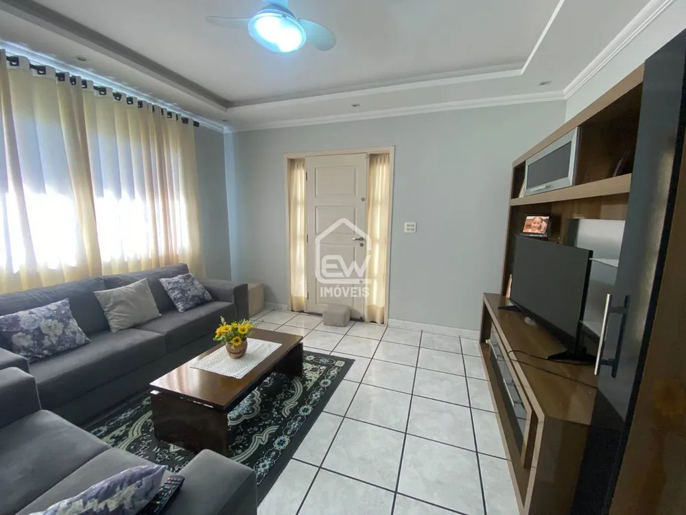 Casa, 4 quartos, 330 m² - Foto 3