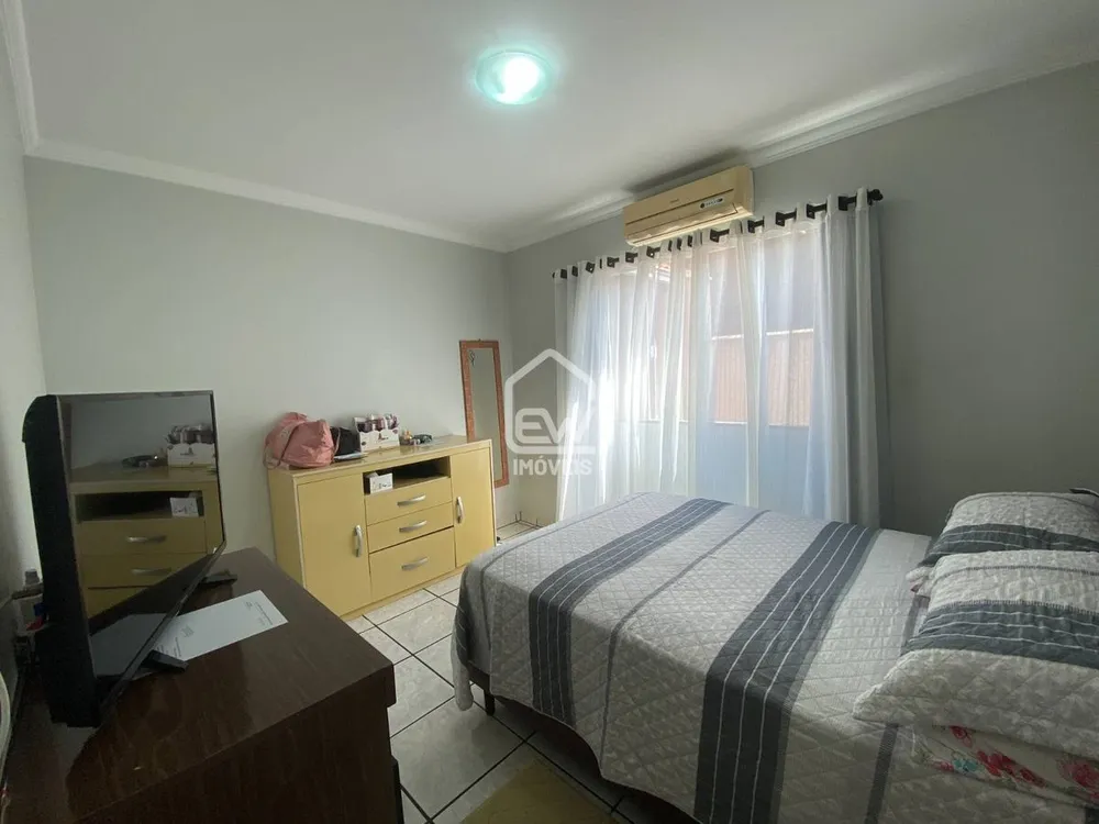 Casa, 4 quartos, 330 m² - Foto 12