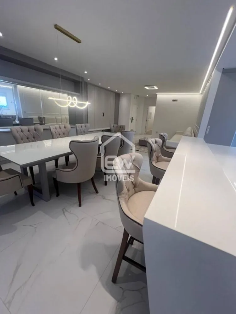 Apartamento, 3 quartos, 227 m² - Foto 2