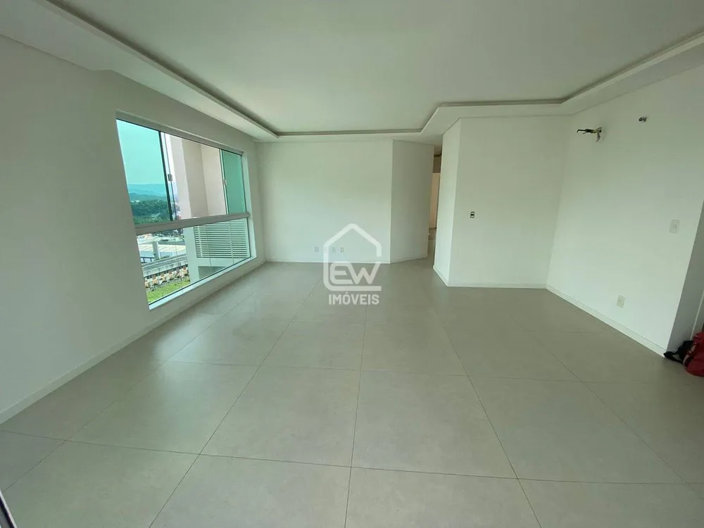 Cobertura, 3 quartos, 322 m² - Foto 2