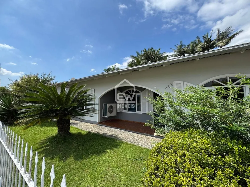 Casa, 4 quartos, 581 m² - Foto 1